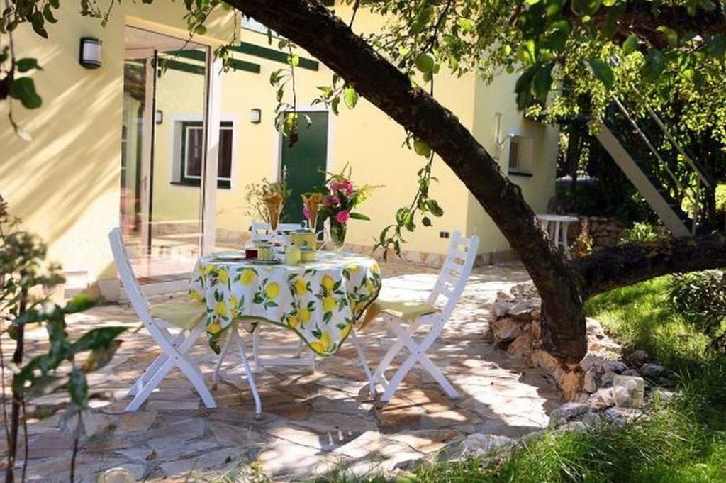 Romantic Cottage Pitten Luaran gambar